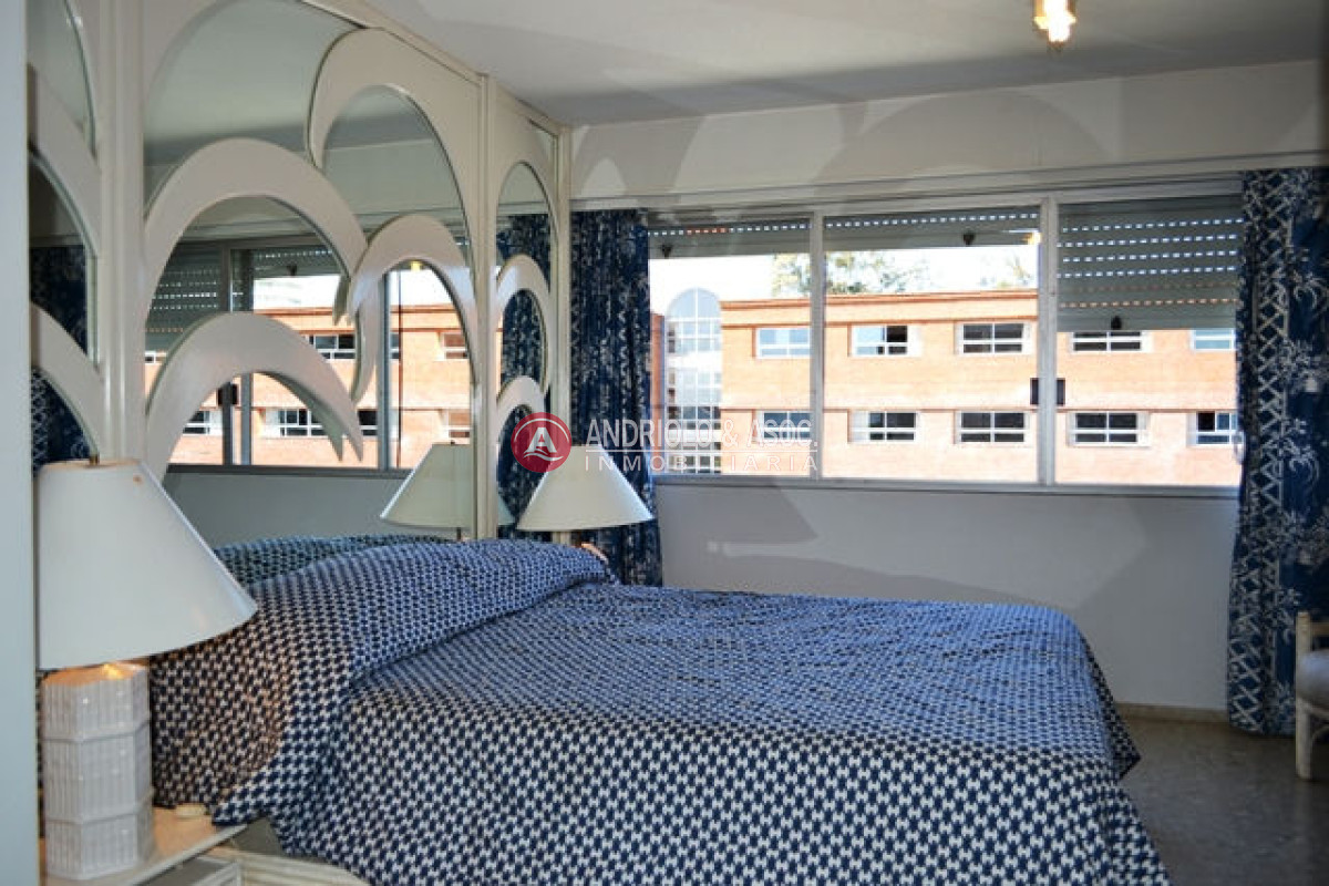 Apartamento ID.2440 - Apartamento en Punta del Este, Mansa
