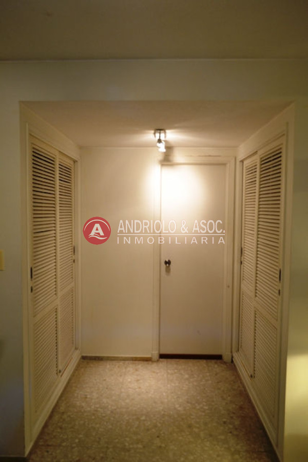 Apartamento ID.2440 - Apartamento en Punta del Este, Mansa
