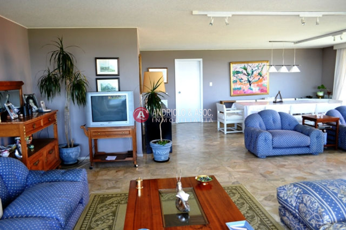 Apartamento ID.2440 - Apartamento en Punta del Este, Mansa