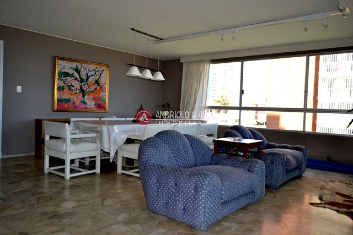 Apartamento ID.2440 - Apartamento en Punta del Este, Mansa