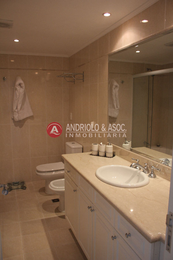 Apartamento ID.2472 - Apartamento en Punta del Este, Mansa