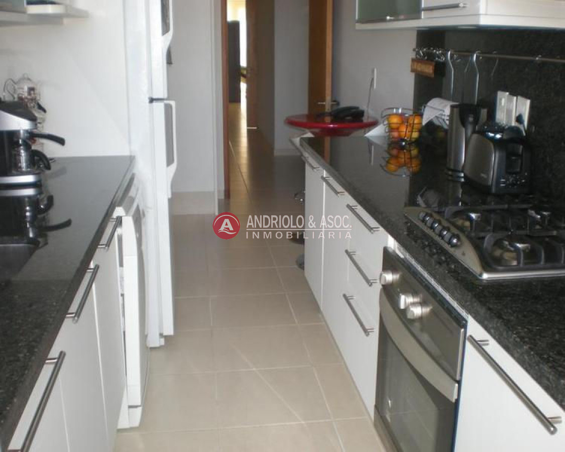 Apartamento ID.2490 - Apartamento en Punta del Este, Mansa