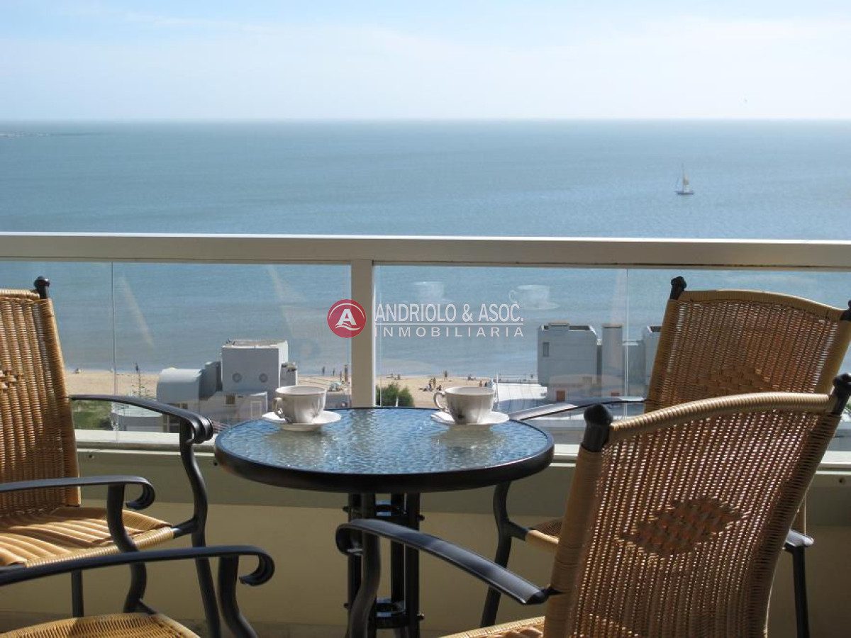 Apartamento ID.262 - ALQUILER APARTAMENTO 3 DORMITORIOS FRENTE A PLAYA MANSA