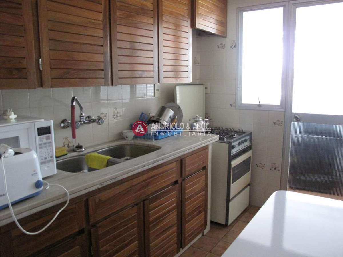 Apartamento ID.262 - ALQUILER APARTAMENTO 3 DORMITORIOS FRENTE A PLAYA MANSA