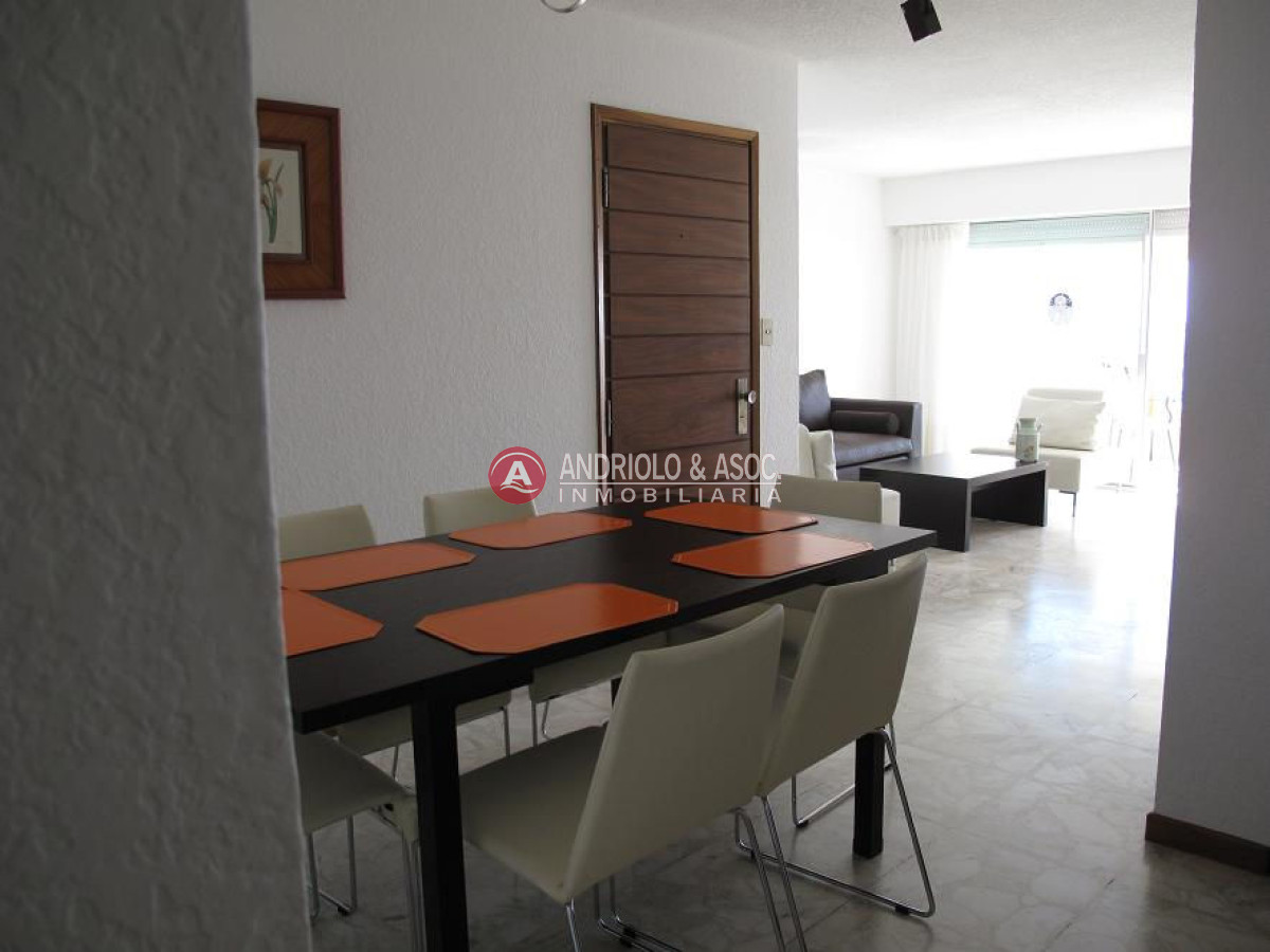 Apartamento ID.262 - ALQUILER APARTAMENTO 3 DORMITORIOS FRENTE A PLAYA MANSA