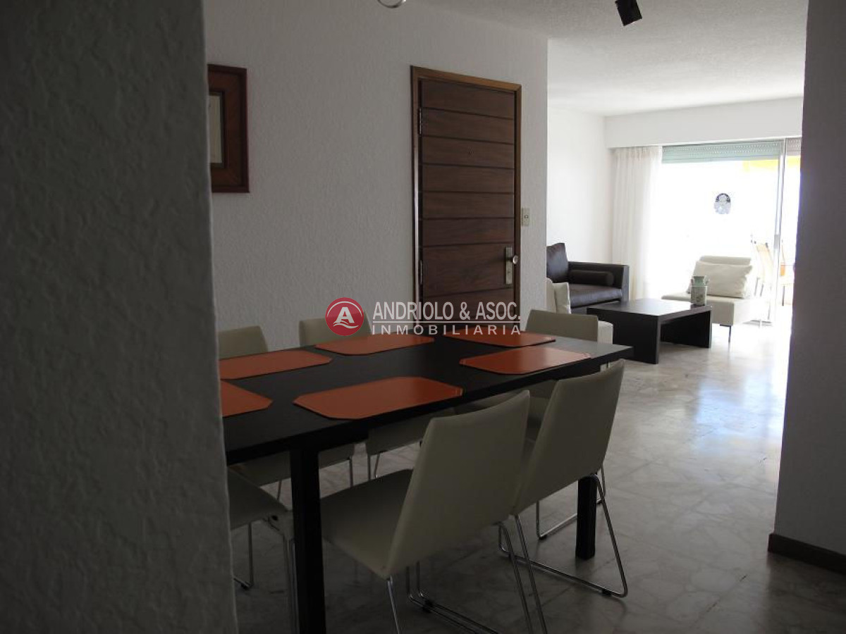 Apartamento ID.262 - ALQUILER APARTAMENTO 3 DORMITORIOS FRENTE A PLAYA MANSA