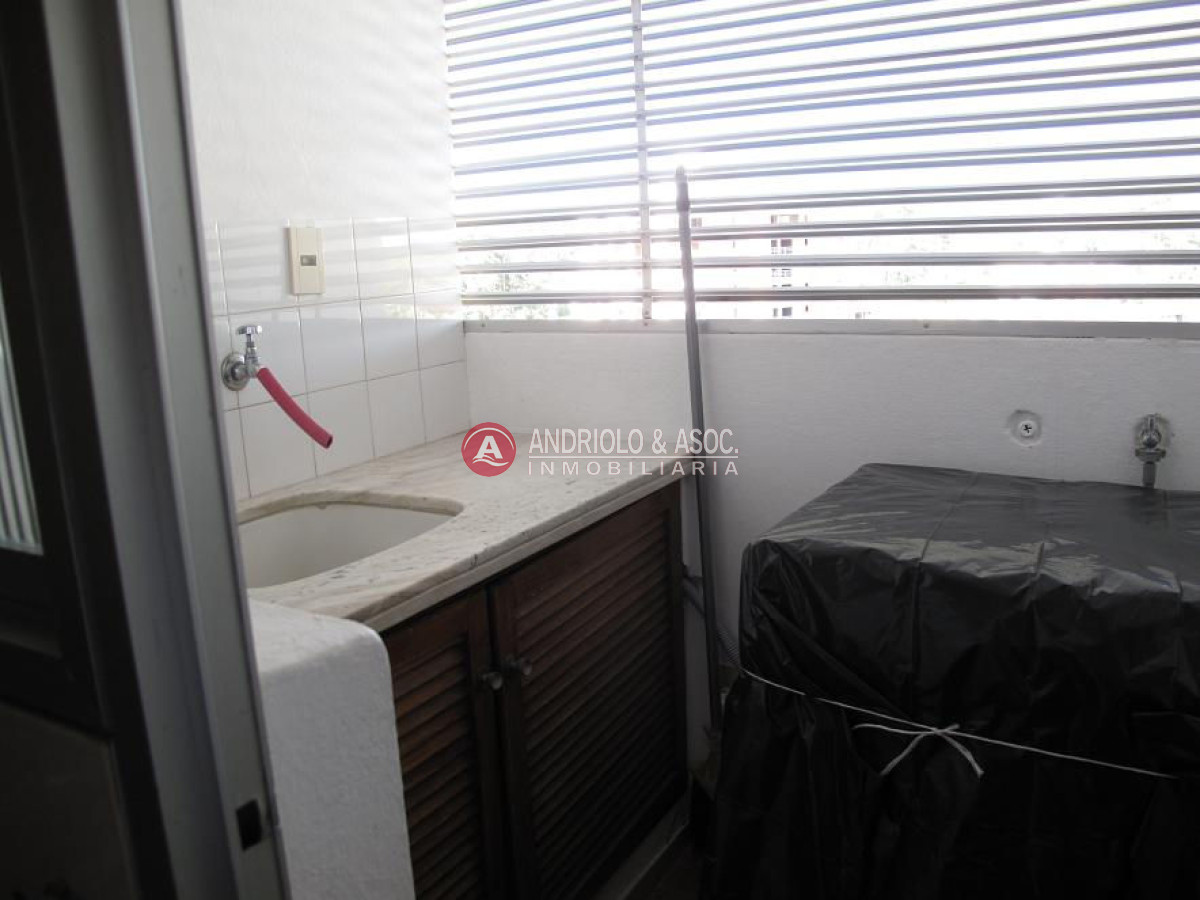 Apartamento ID.262 - ALQUILER APARTAMENTO 3 DORMITORIOS FRENTE A PLAYA MANSA
