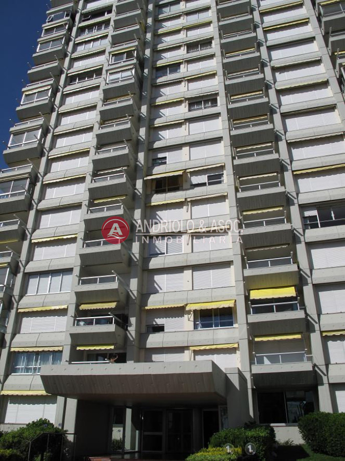 Apartamento ID.262 - ALQUILER APARTAMENTO 3 DORMITORIOS FRENTE A PLAYA MANSA
