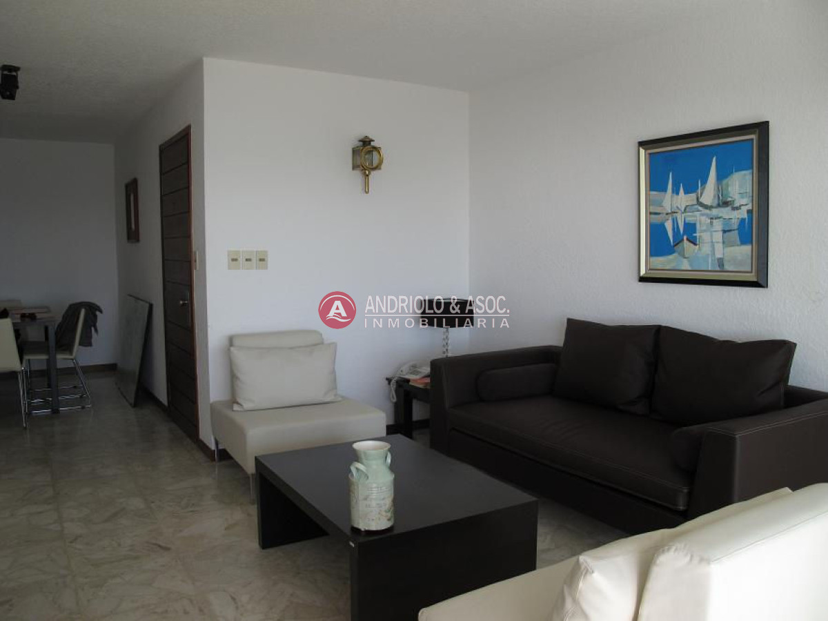 Apartamento ID.262 - ALQUILER APARTAMENTO 3 DORMITORIOS FRENTE A PLAYA MANSA
