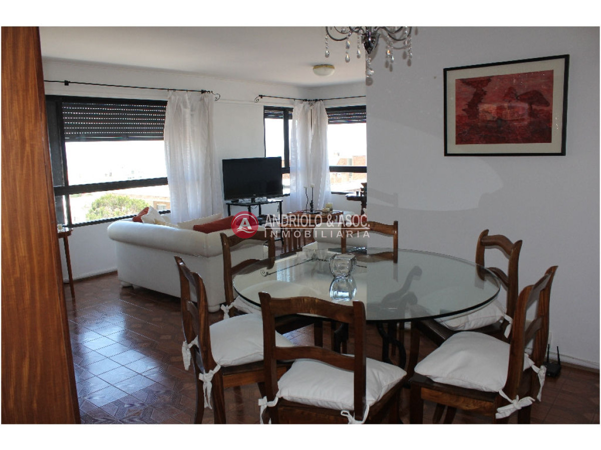 Apartamento ID.2940 -  Peninsula. 3 dormitorios, 1 en suite y dependencia
