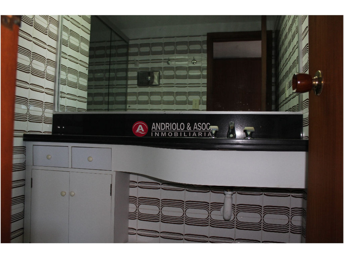 Apartamento ID.2940 -  Peninsula. 3 dormitorios, 1 en suite y dependencia