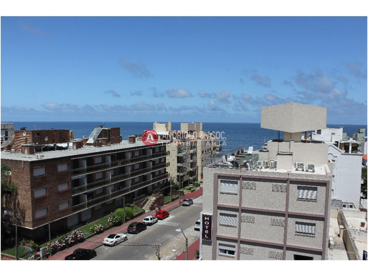 Apartamento ID.2940 -  Peninsula. 3 dormitorios, 1 en suite y dependencia