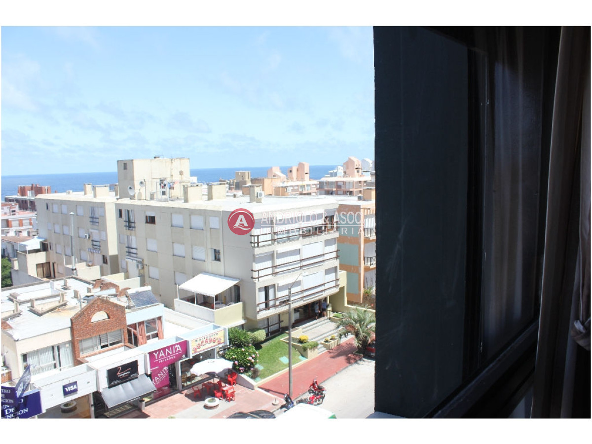Apartamento ID.2940 -  Peninsula. 3 dormitorios, 1 en suite y dependencia