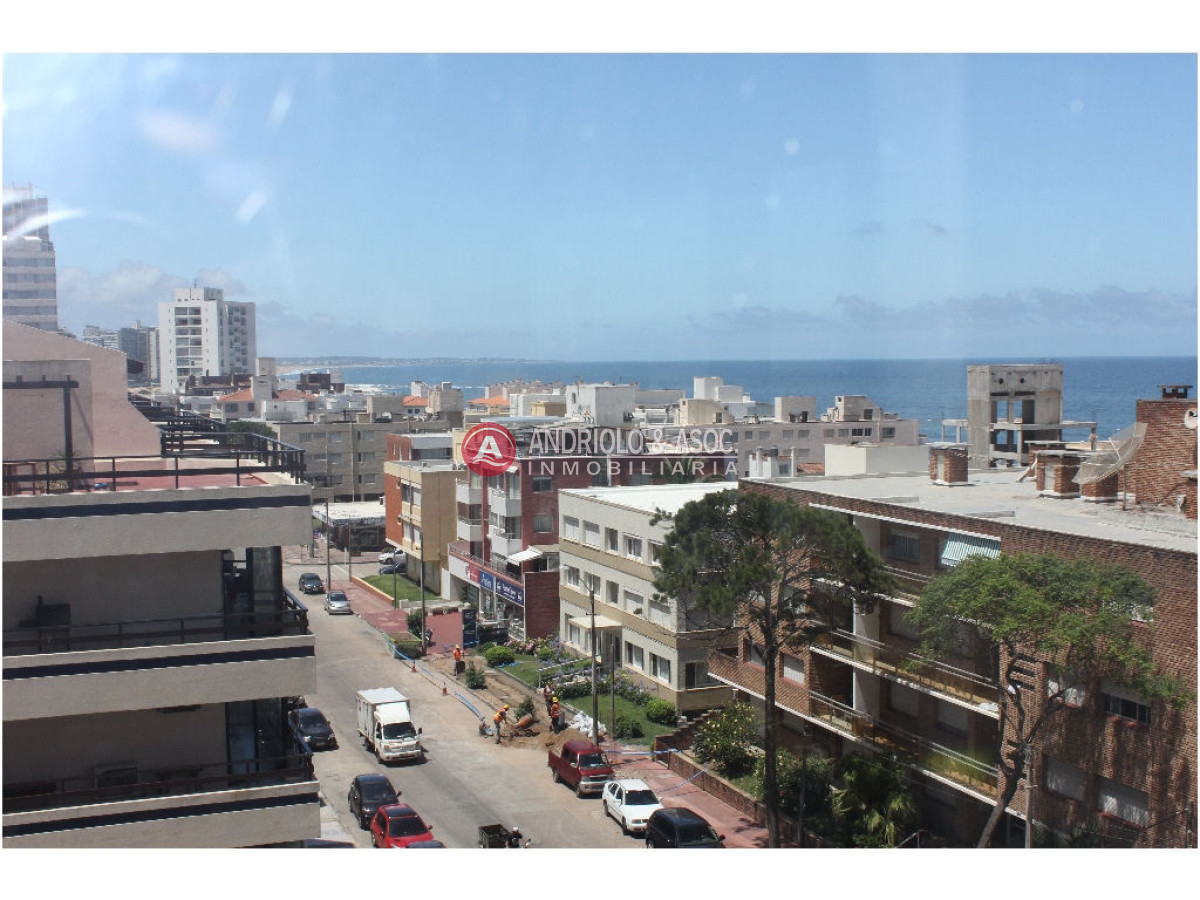 Apartamento ID.2940 -  Peninsula. 3 dormitorios, 1 en suite y dependencia