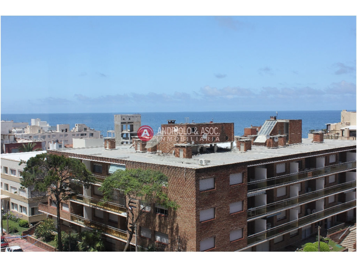 Apartamento ID.2940 -  Peninsula. 3 dormitorios, 1 en suite y dependencia
