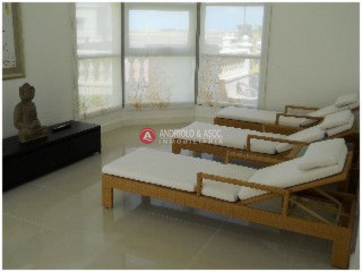 Apartamento en Punta del Este, Brava - AND451A