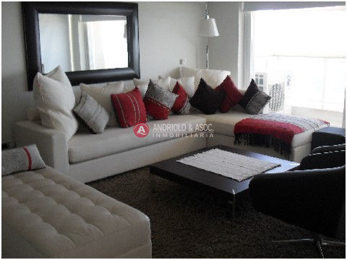 Apartamento ID.480 - primera linea de playa mansa, hermosa vista al mar y a la bahía de punta del este 