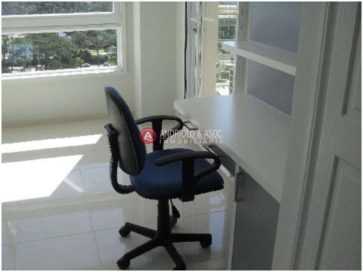 Apartamento ID.480 - primera linea de playa mansa, hermosa vista al mar y a la bahía de punta del este 