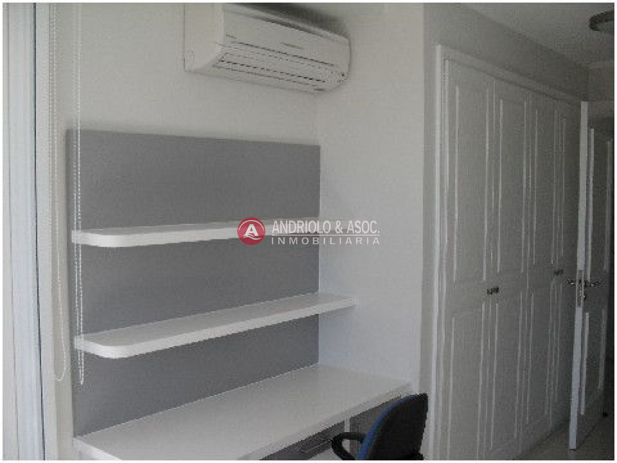 Apartamento ID.480 - primera linea de playa mansa, hermosa vista al mar y a la bahía de punta del este 