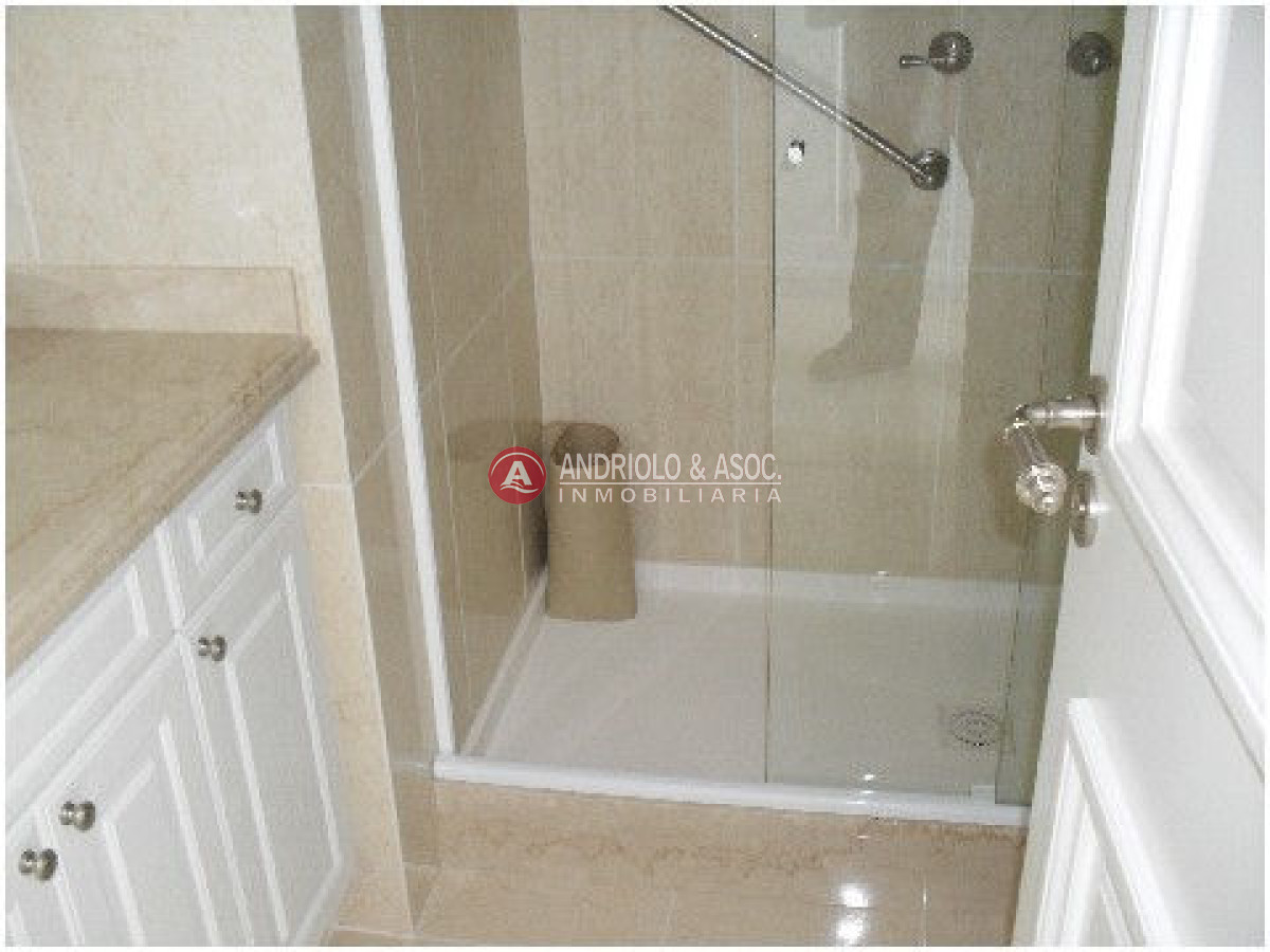 Apartamento ID.480 - primera linea de playa mansa, hermosa vista al mar y a la bahía de punta del este 