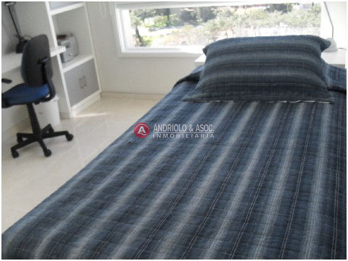 Apartamento ID.480 - primera linea de playa mansa, hermosa vista al mar y a la bahía de punta del este 