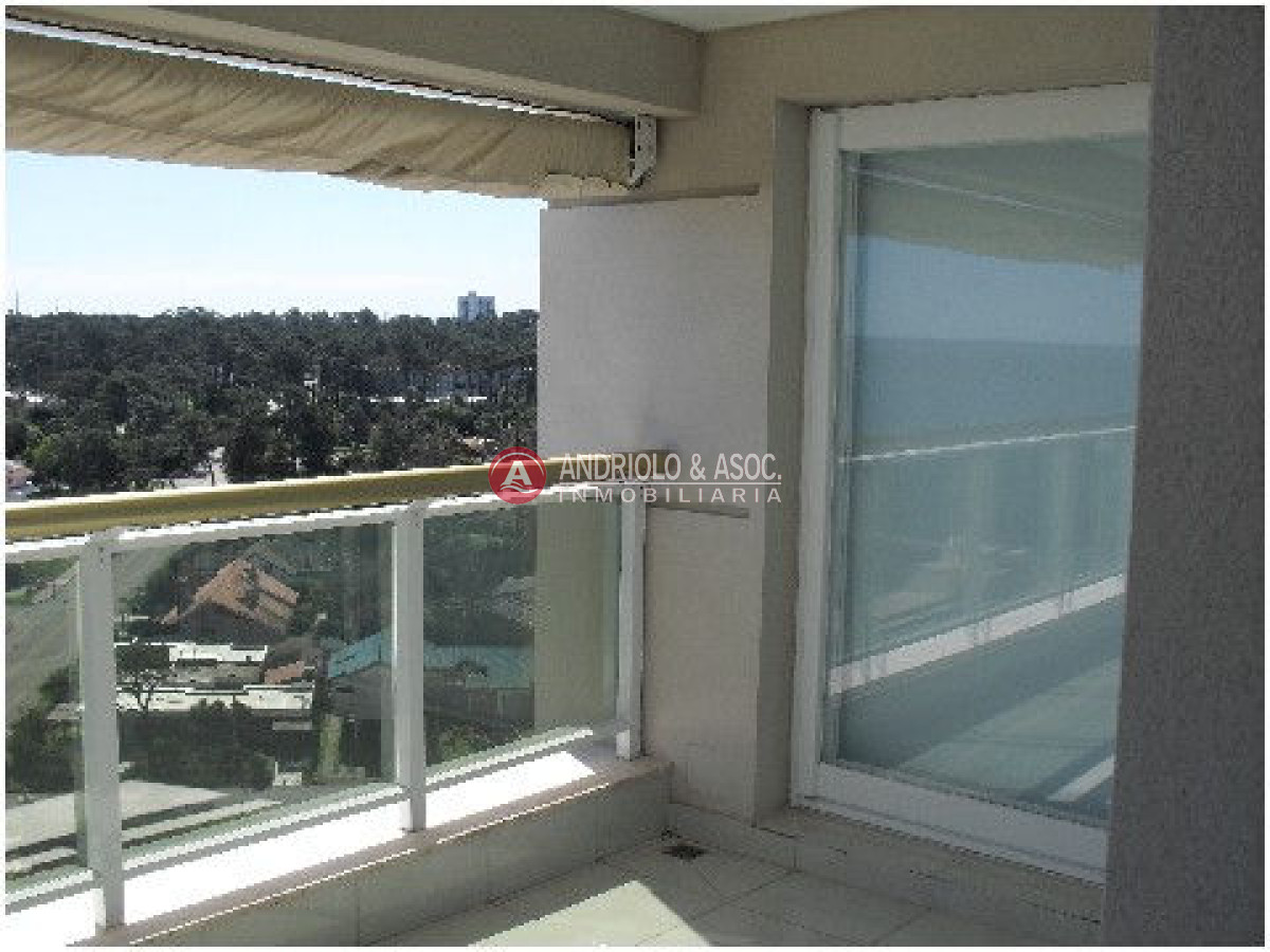 Apartamento ID.480 - primera linea de playa mansa, hermosa vista al mar y a la bahía de punta del este 