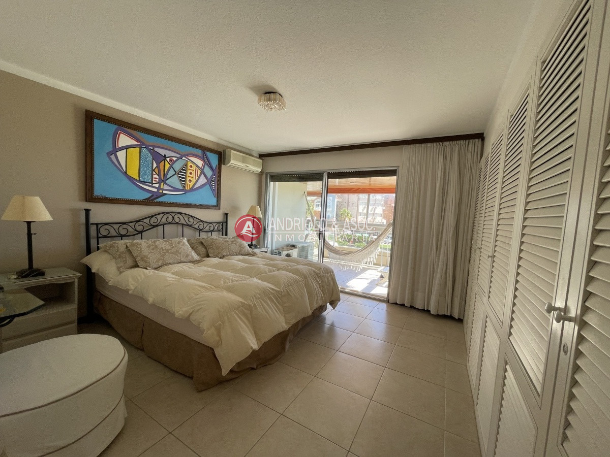 Apartamento ID.8410 -  hermosa propiedad de 4 dormitorios, 5 baños y 3 suites 