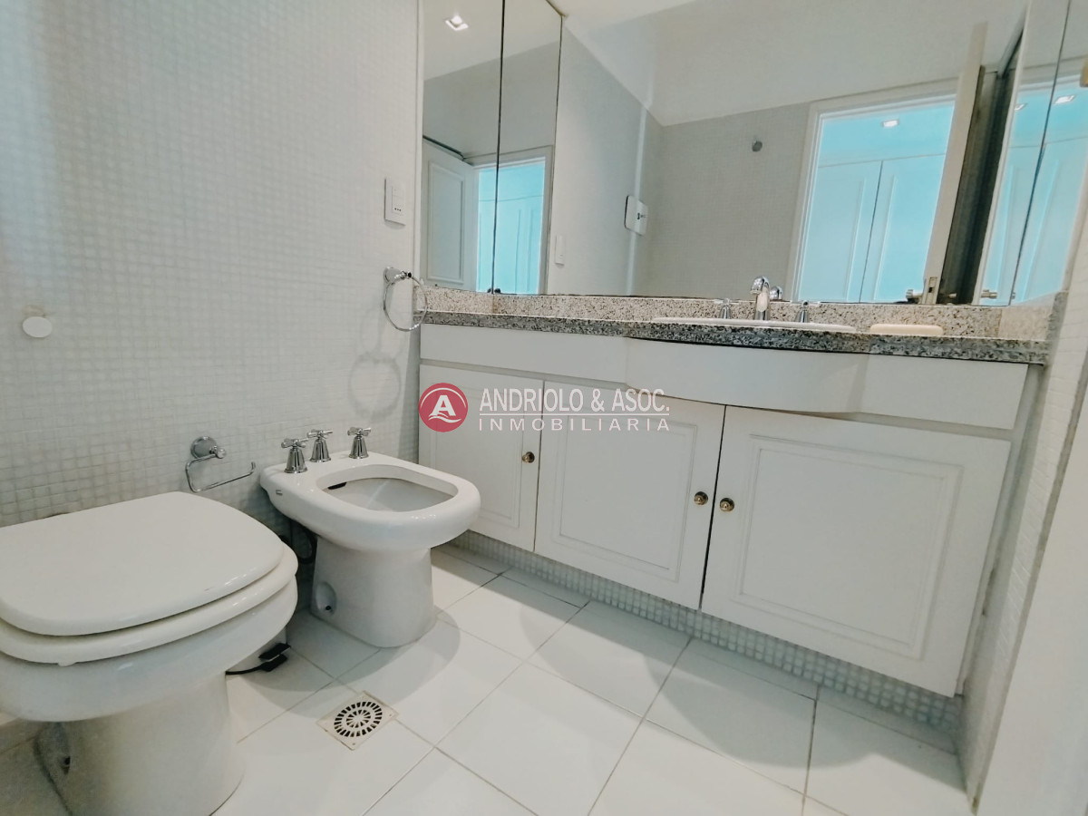 Apartamento ID.285 - ALQUILER POR TEMPORADA HERMOSO APARTAMENTO DUPLEX PRIMERA LINEA BRAVA