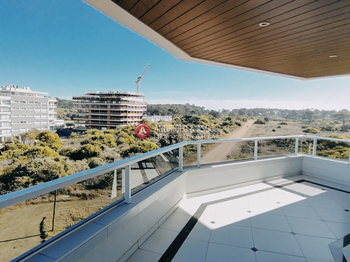 Apartamento ID.309 - ALQUILER HERMOSO DUPLEX EN PRIMERA LINEA BRAVA
