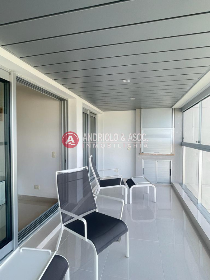 Apartamento ID.8531 - Oportunidad en torre de categoría 