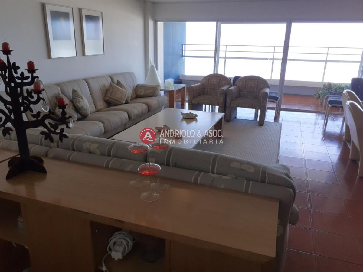 Apartamento ID.8697 - Apartamento de gran dimensiones en torre de categoría 