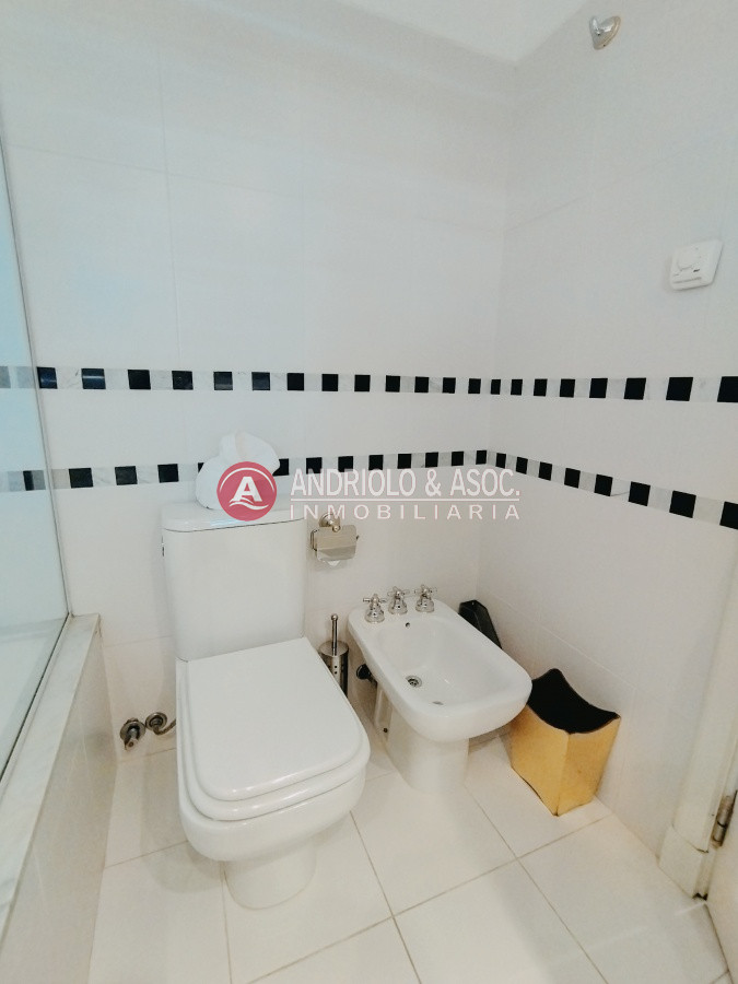 Apartamento ID.309 - ALQUILER HERMOSO DUPLEX EN PRIMERA LINEA BRAVA