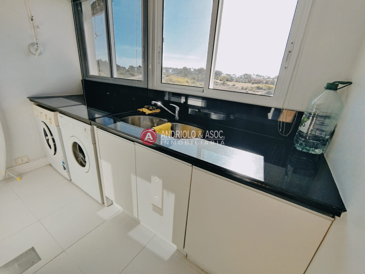 Apartamento ID.8041 - ALQUILER DE TEMPORADA DE HERMOSO APARTAMENTO 4 DORMITORIOS PRIMERA LINEA BRAVA