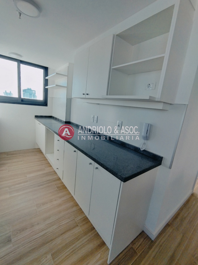 Apartamento ID.8111 - VENTA DE APARTAMENTO 2 DORMITORIOS, 2 BAÑOS CON VISTA Y A METROA DE PLAYA BRAVA