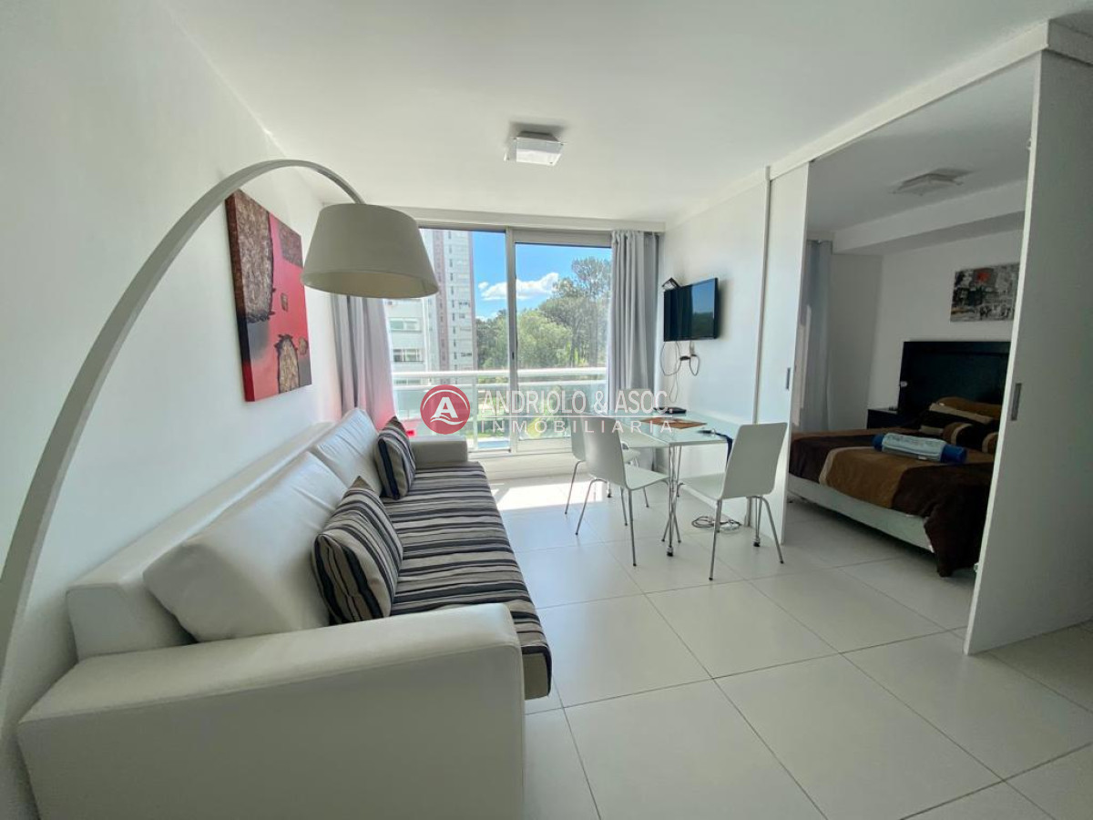 Apartamento ID.9126 - Monoambiente en Punta del Este