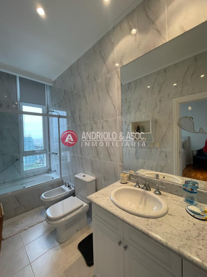 Apartamento ID.8793 - Penthouse en primera línea  