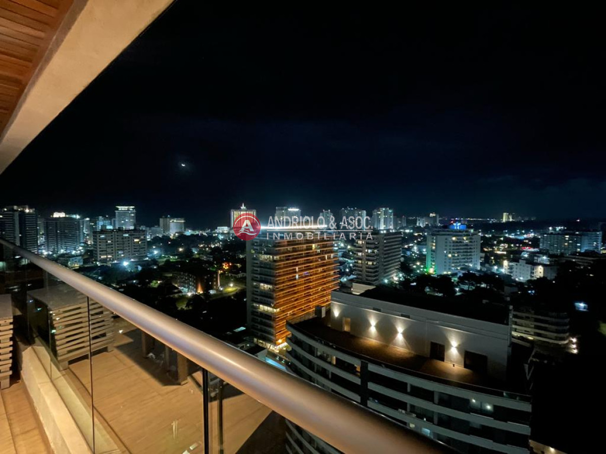 Apartamento ID.8106 - Apartamento en oportunidad en torre de categoría 