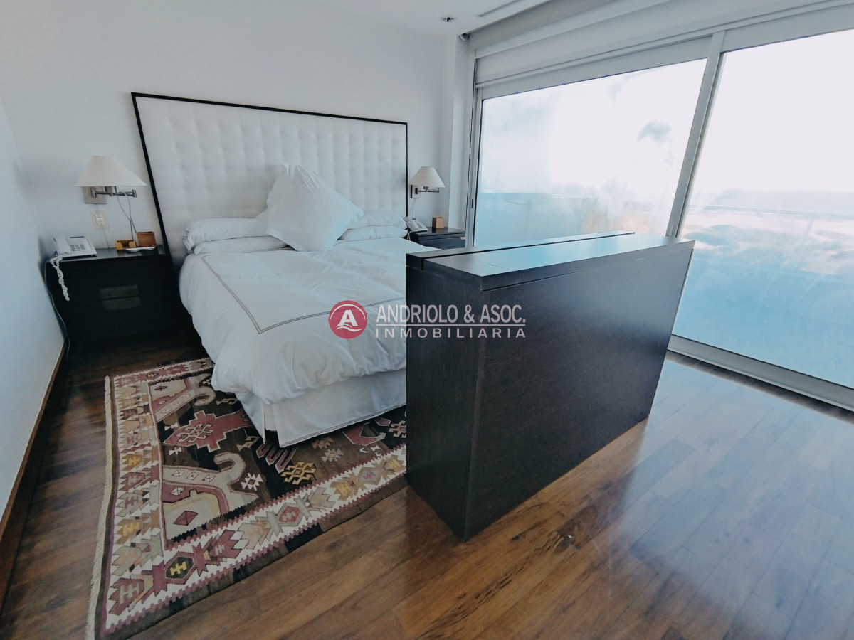 Apartamento ID.309 - ALQUILER HERMOSO DUPLEX EN PRIMERA LINEA BRAVA