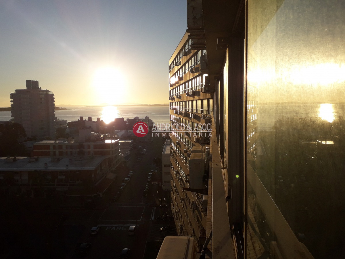 Apartamento ID.2264 - edificio a metros de playa brava 