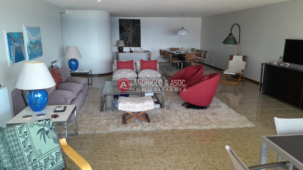 Apartamento ID.8696 - Apartamento en edificio de categoría 