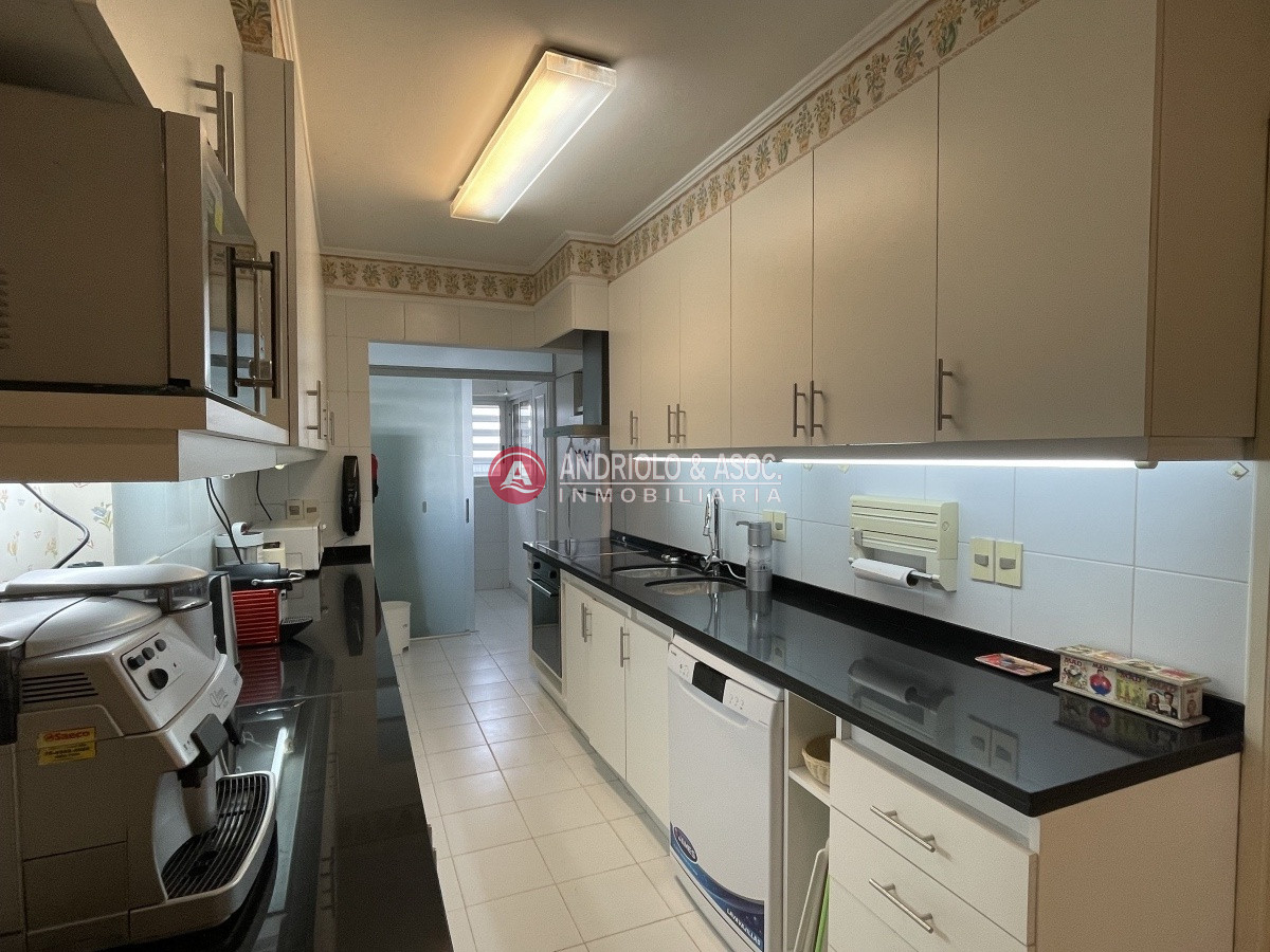 Apartamento ID.8691 - Amplio apartamento en primera línea 