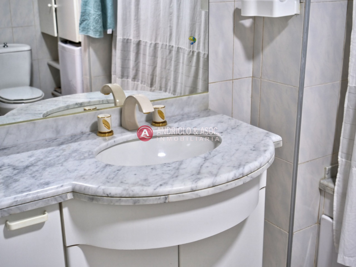 Apartamento ID.6257 - oportunidad sobre Avenida Chiverta Torre con todos los servicios excelente vista!!!!