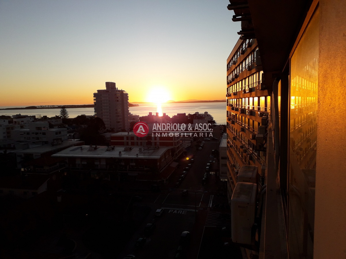 Apartamento ID.2264 - edificio a metros de playa brava 