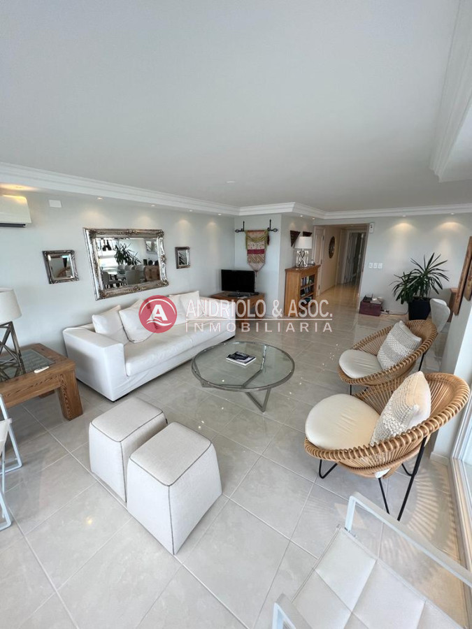 Apartamento ID.8819 - Apartamento en primera línea 