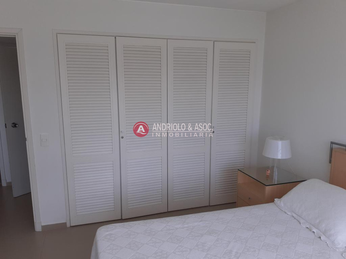 Apartamento ID.8697 - Apartamento de gran dimensiones en torre de categoría 
