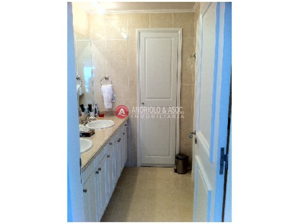Apartamento ID.480 - primera linea de playa mansa, hermosa vista al mar y a la bahía de punta del este 