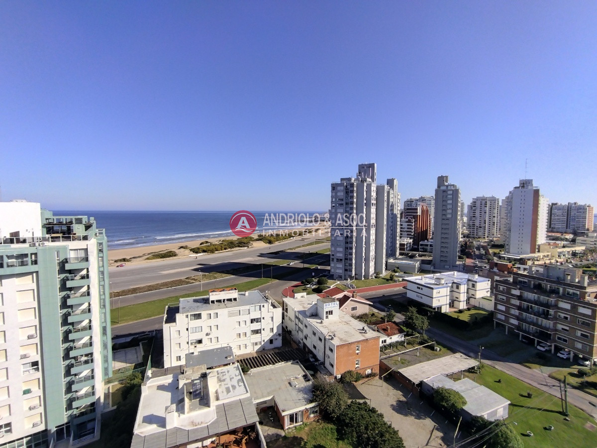 Apartamento ID.8111 - VENTA DE APARTAMENTO 2 DORMITORIOS, 2 BAÑOS CON VISTA Y A METROA DE PLAYA BRAVA