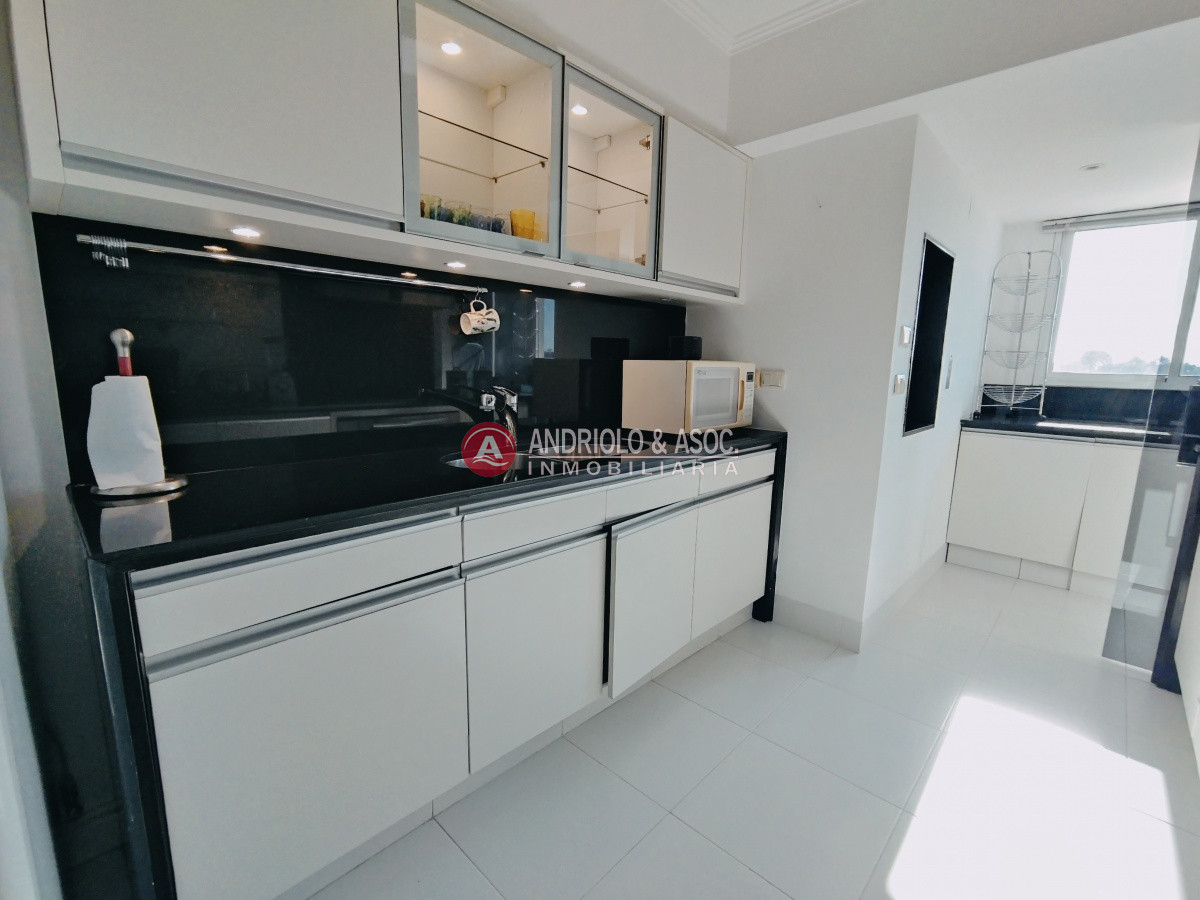 Apartamento ID.309 - ALQUILER HERMOSO DUPLEX EN PRIMERA LINEA BRAVA