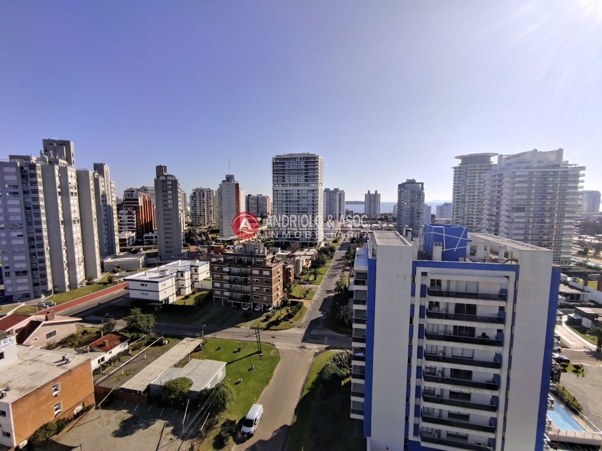 Apartamento ID.8111 - VENTA DE APARTAMENTO 2 DORMITORIOS, 2 BAÑOS CON VISTA Y A METROA DE PLAYA BRAVA