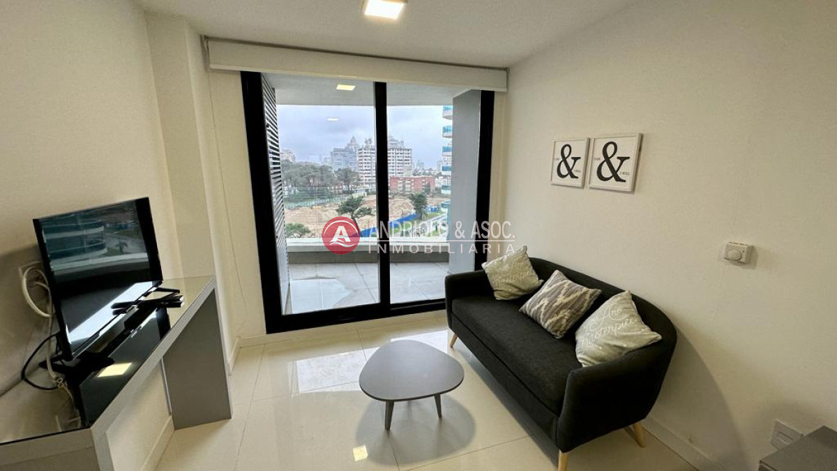 Apartamento ID.8871 - Apartamento en torre de categoría 